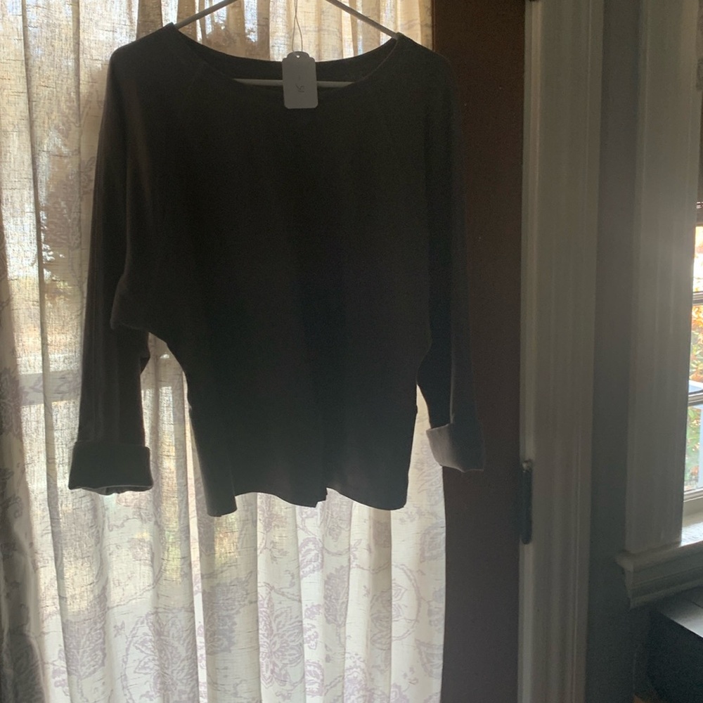 Ladies pullover top